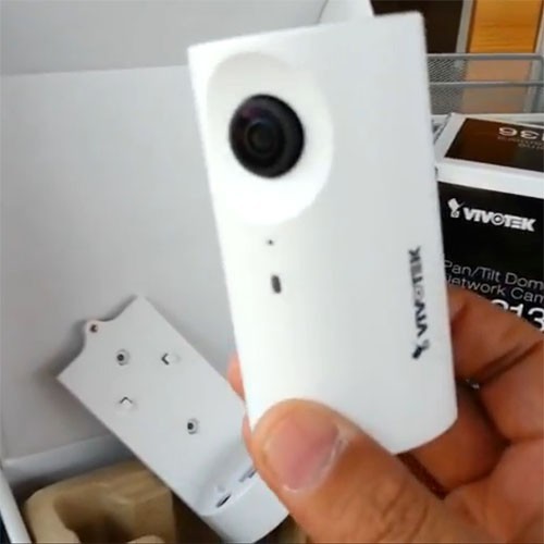 Camara Cubo IP interior compacta, 1 Mpx, 30 fps 1280x800, Visión panorámica 180 grados, Micrófono, PoE